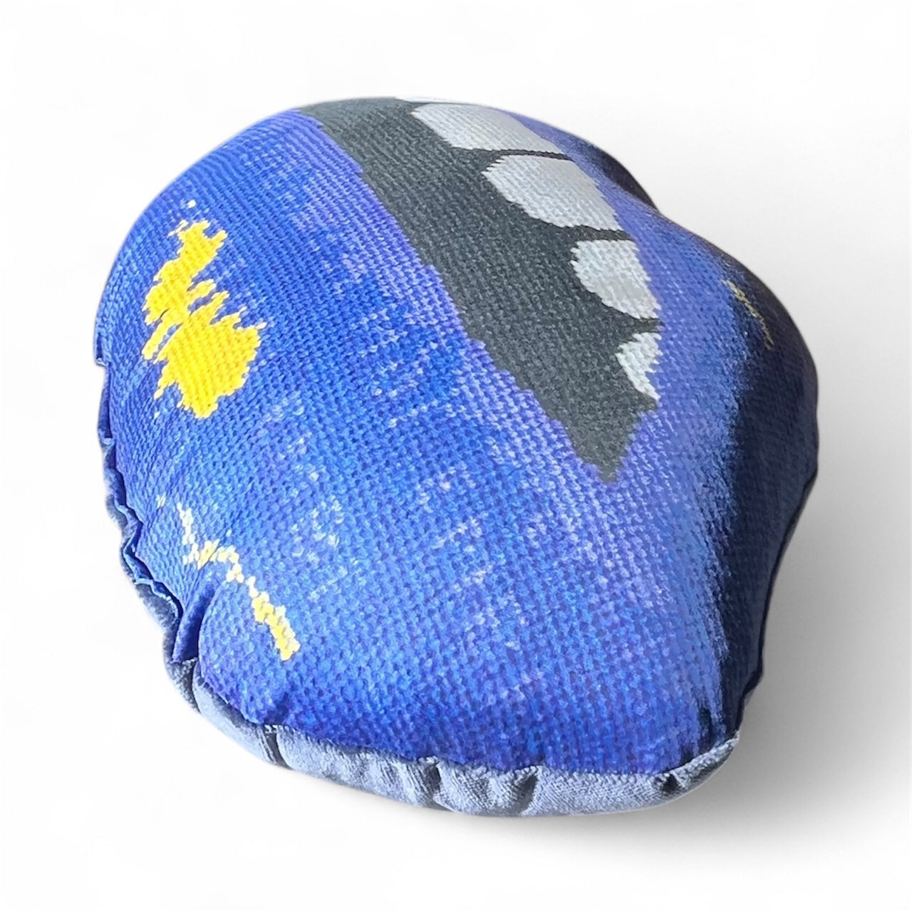 kissed differently blue violet POUTI organic cotton sateen lips