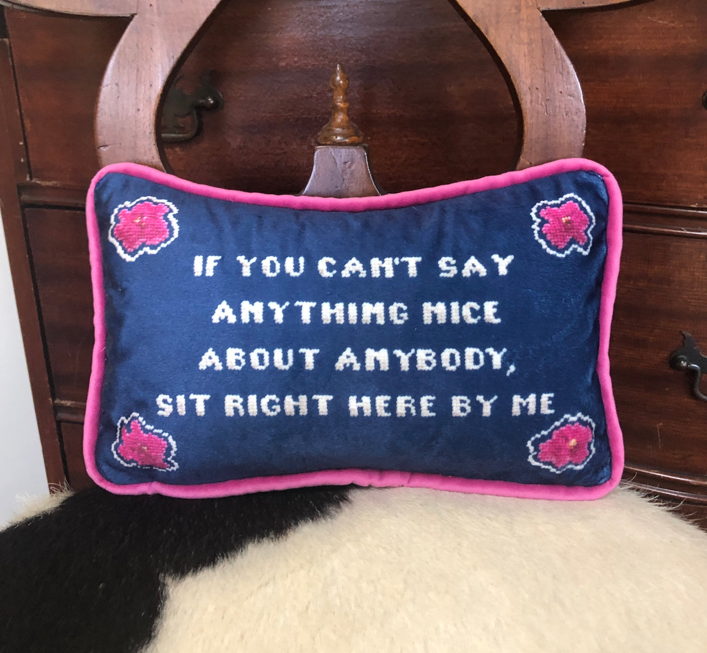 gossip girl blue velvet ALICE sassy quote toss pillow (small flaw)