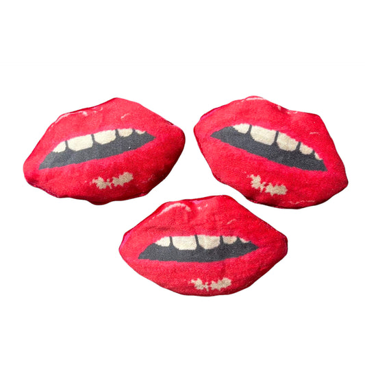 EMBRASSE MOI lavender sachets