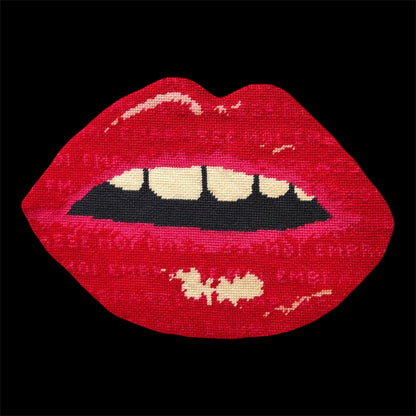 made-to-order EMBRASSE MOI large print