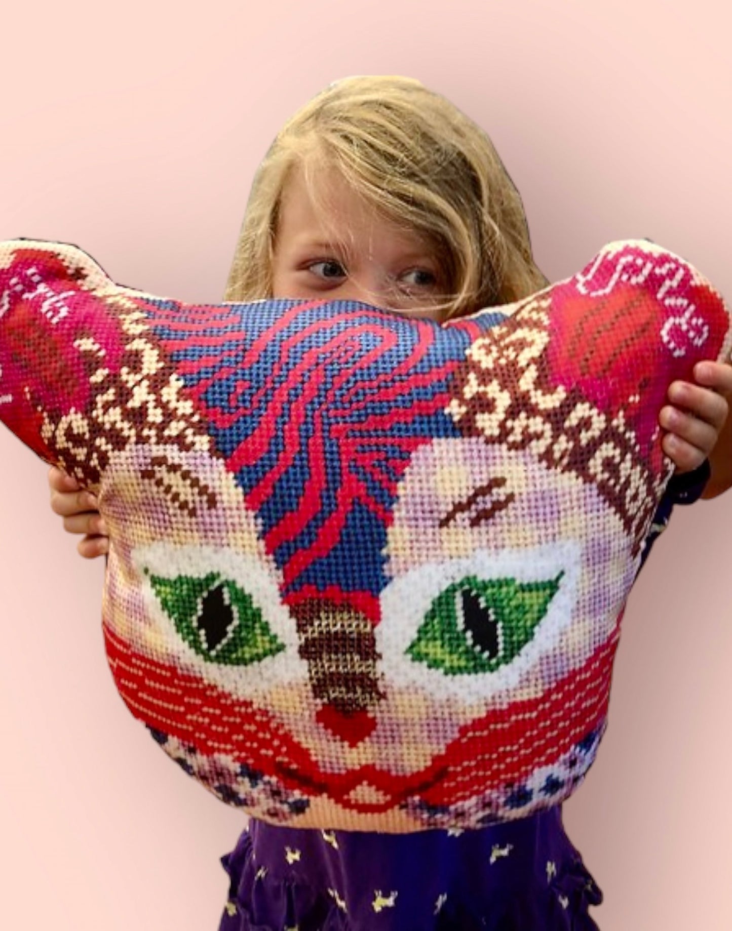 KITTY LOVE organic cotton sateen sculpted pillow