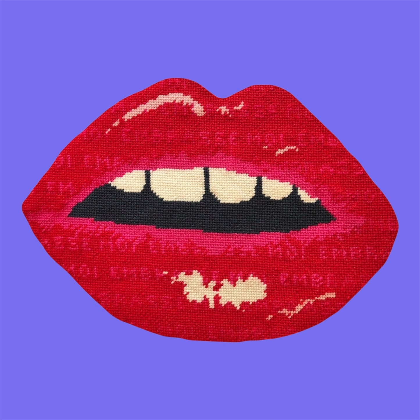 made-to-order EMBRASSE MOI large print